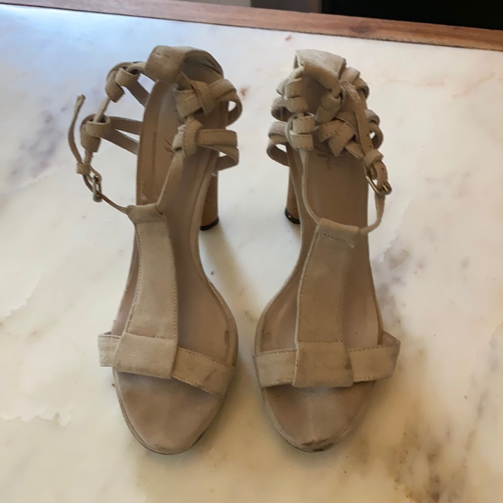 Max Azaria leather suede heels